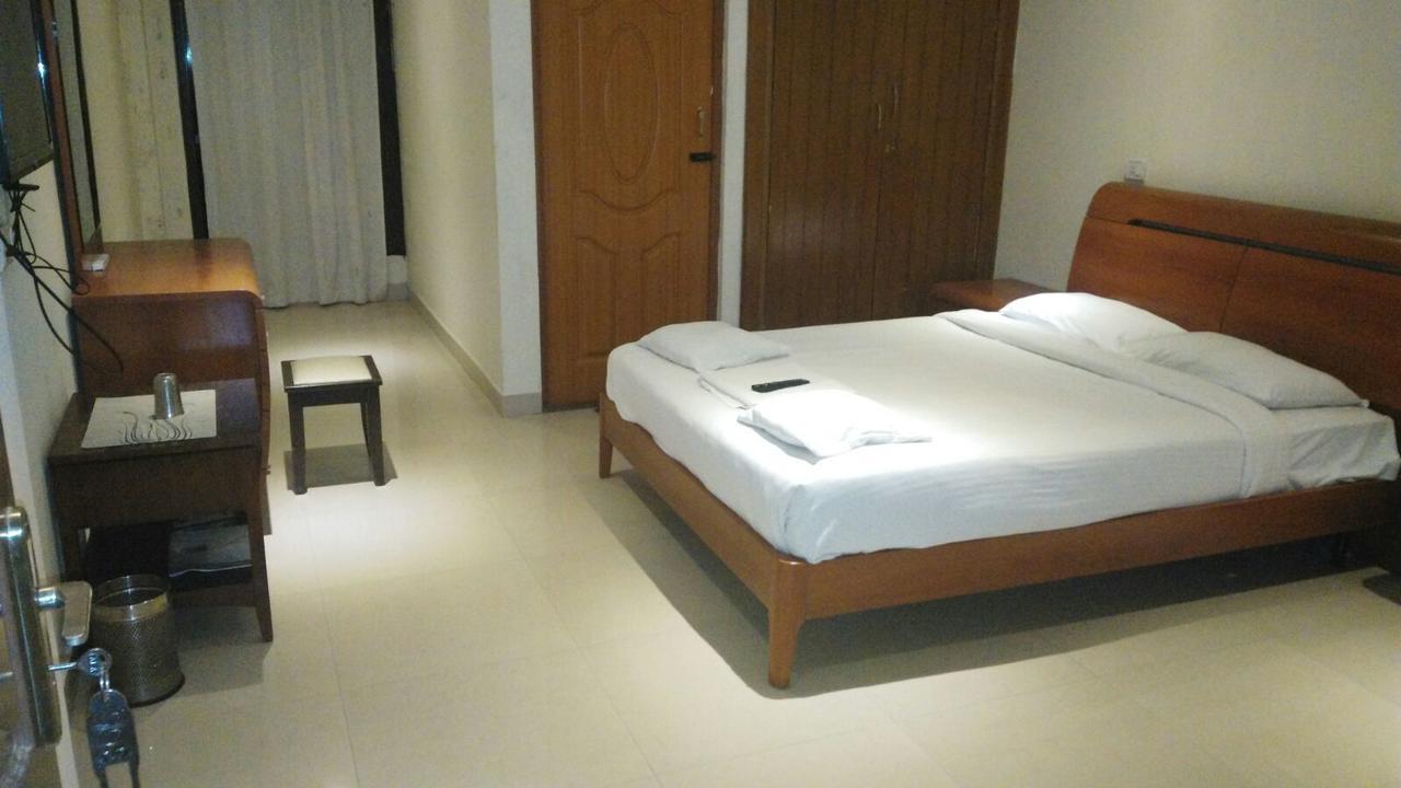 The Naagaa Residency Kancheepuram Exteriör bild